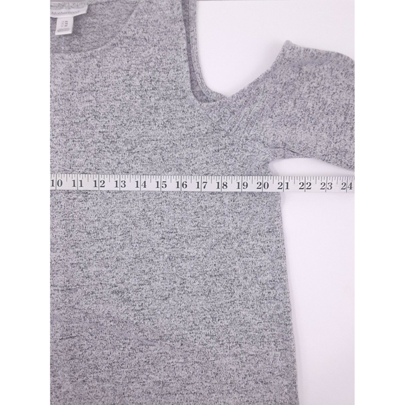 Motherhood Cold Shoulder Top Size XL - Picture 6 of 7